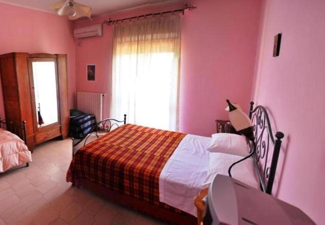 Bed And Breakfast Pieffe Frascineto Quarto foto